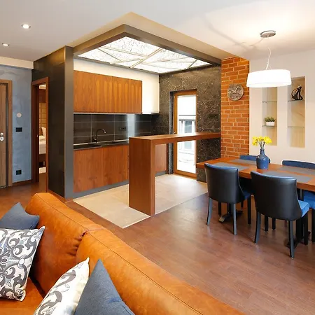 Hotel Passpartu Garni 4*