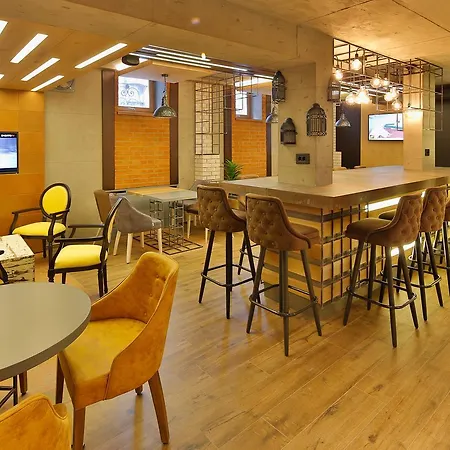 Hotel Passpartu Garni 4*