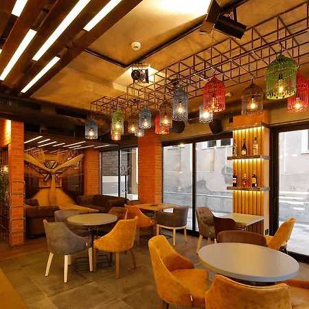 Hotel Passpartu Garni 4*